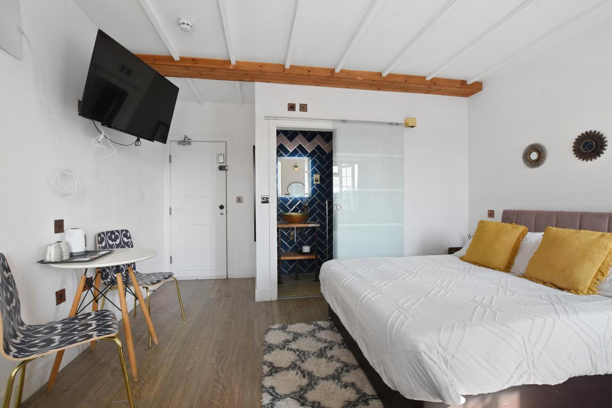 Angel Townhouse Отель 3*